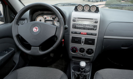 Interior de la Fiat Strada