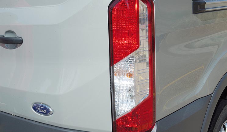 Prueba Ford Transit FT 350 2.2 Duratorq 155 CV Prueba Ford Transit FT 350 2.2 Duratorq 155 CV